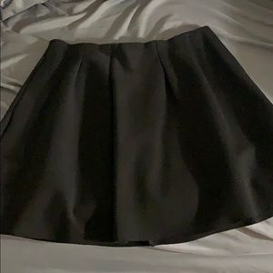 Madewell black pleated skirt